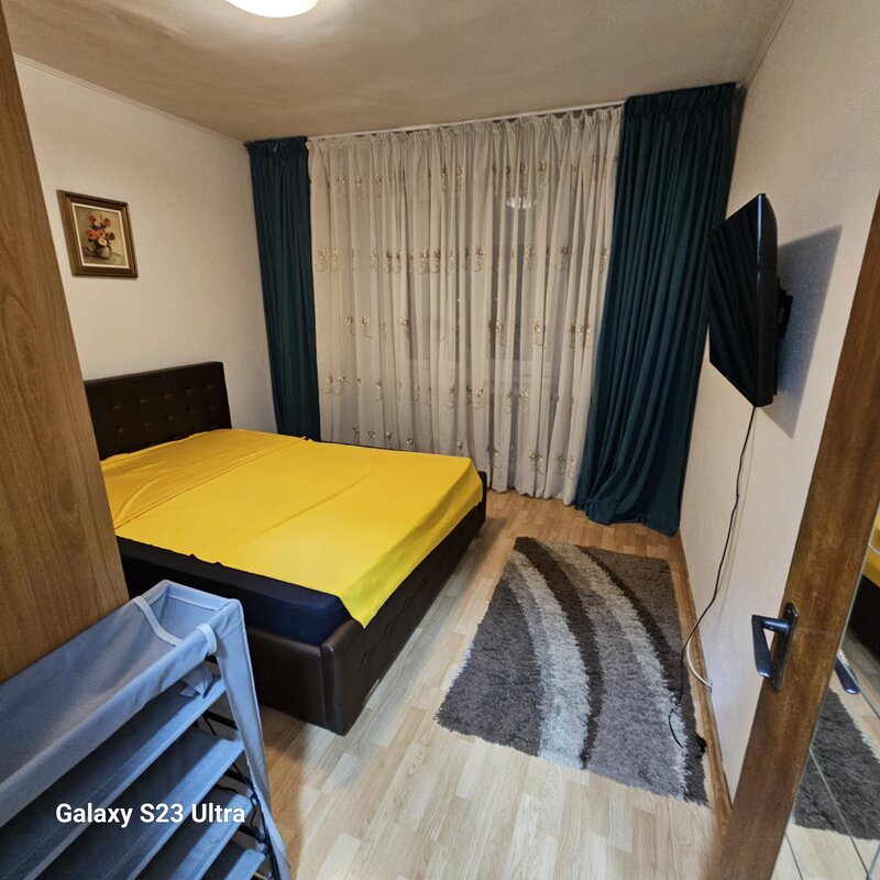 1 Decembrie 1918, bulevard, metrou.