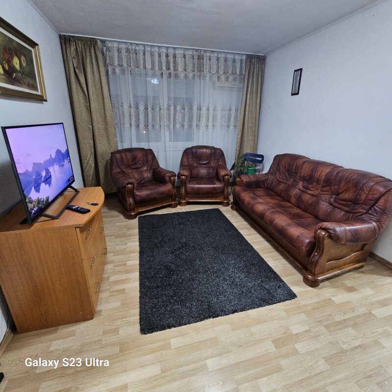 1 Decembrie 1918, bulevard, metrou.